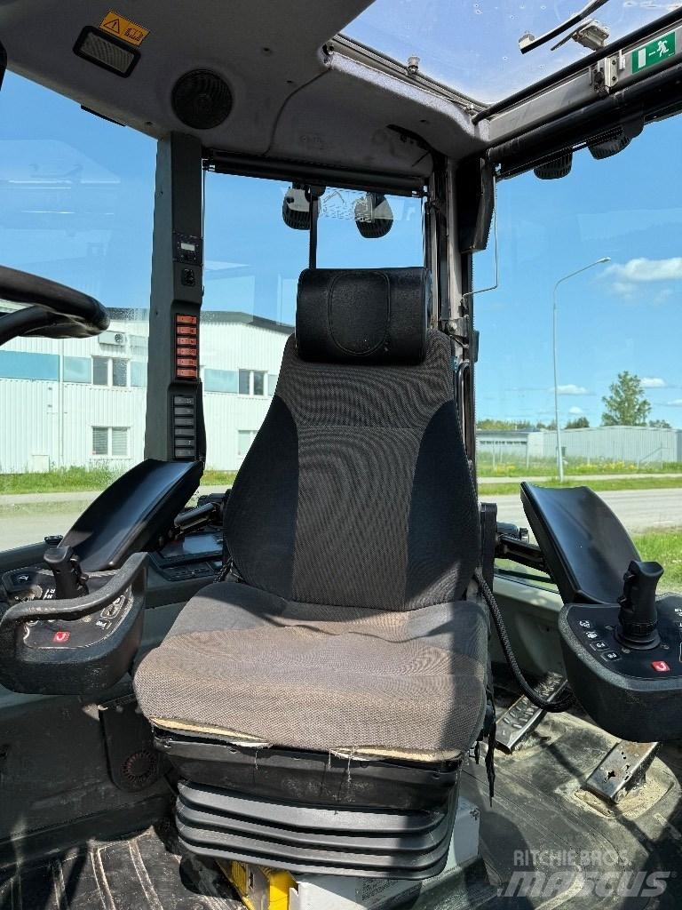 Huddig 1260 C Backhoe Loaders