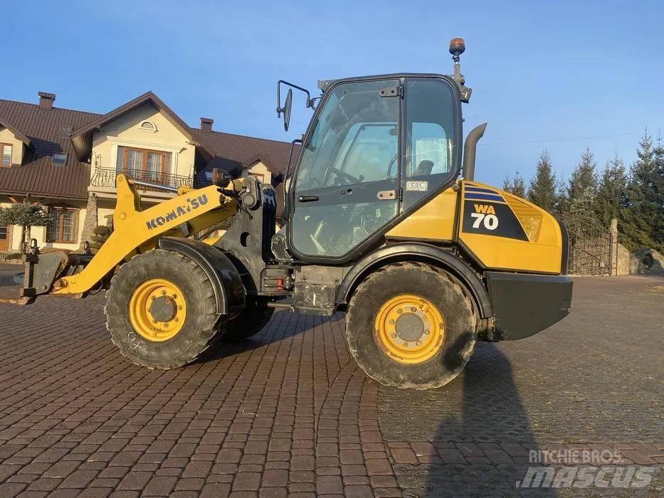 Komatsu WA 70-6 Wheel Loaders