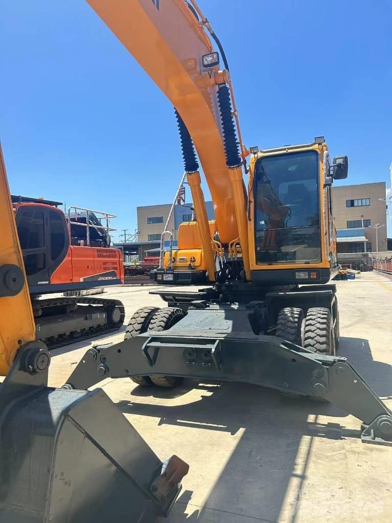 Hyundai R210W-9 Wheeled Excavators