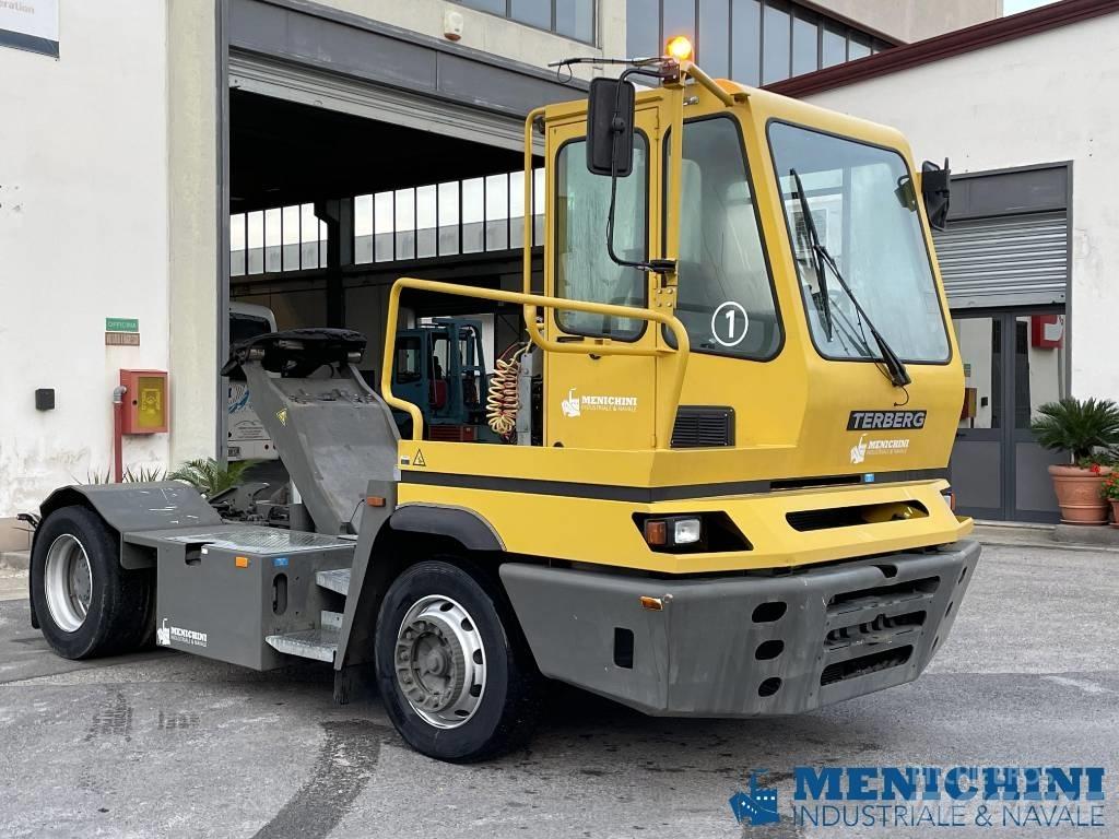 Terberg YT182 Shunt Trucks