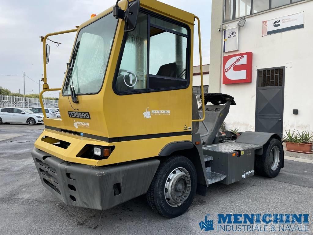 Terberg YT182 Shunt Trucks