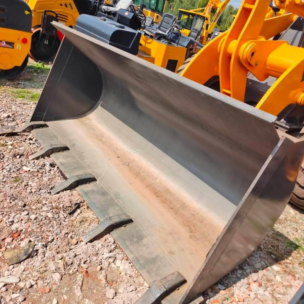 LiuGong CLG 836 Wheel Loaders