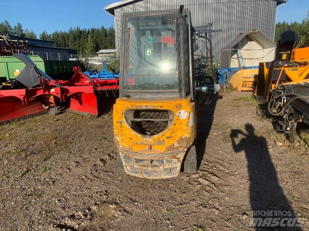 Jungheinrich DFG 320 Diesel Forklifts