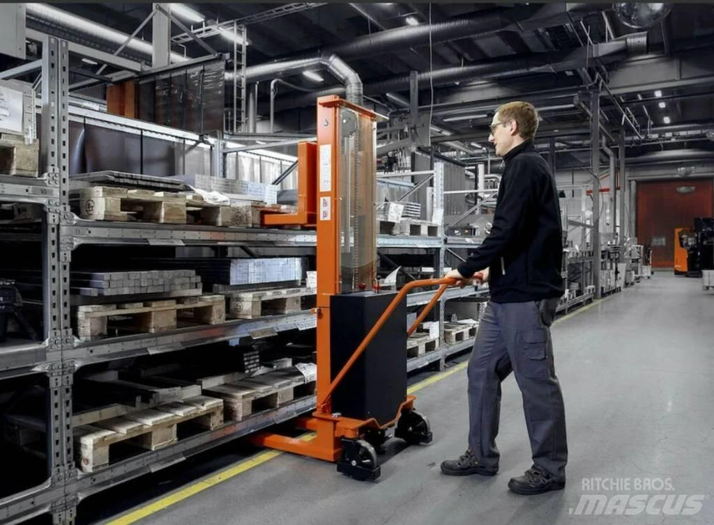 Toyota SHL080 Manual Pallet Stacker