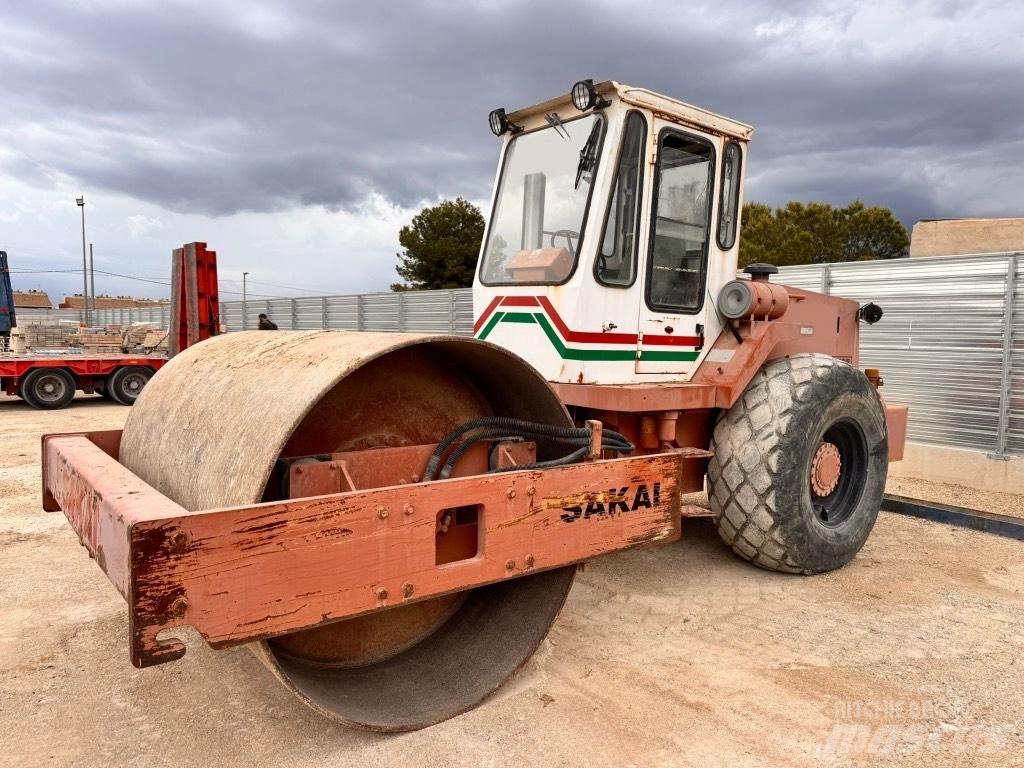 Sakai SV 500 D Soil Compactors