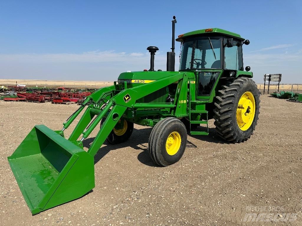 John Deere 4230 Tractors