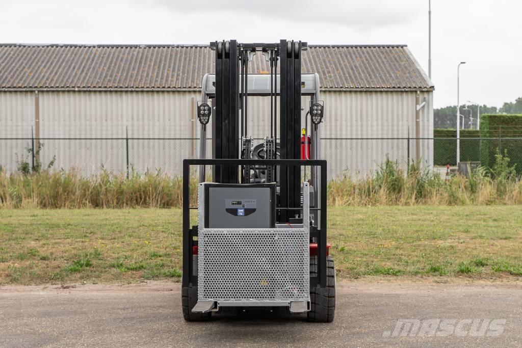 Manitou ME 435 Electric Forklifts