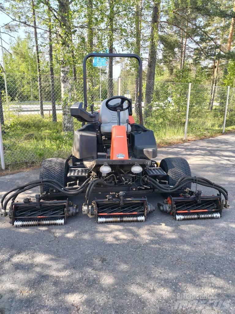 Jacobsen LF570 Fairway mowers