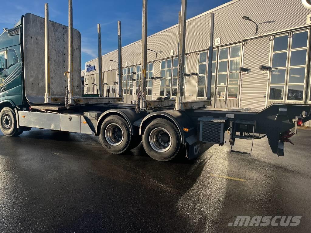 Volvo FH 16 Log trucks