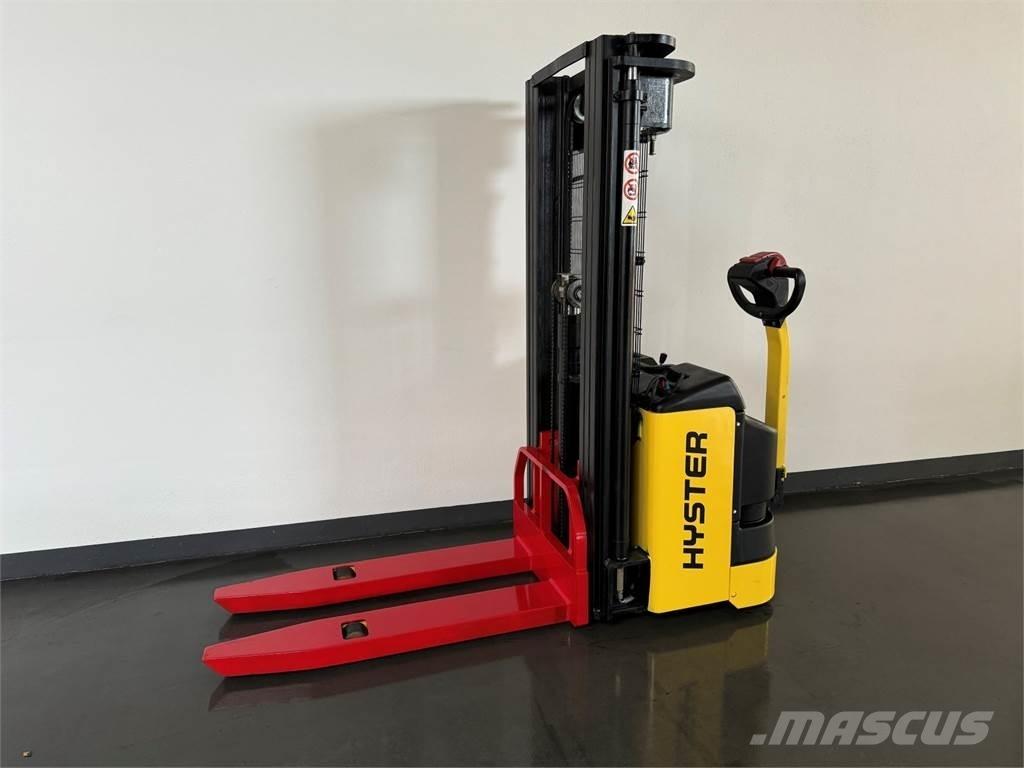 Hyster S1.2 Pedestrian stacker