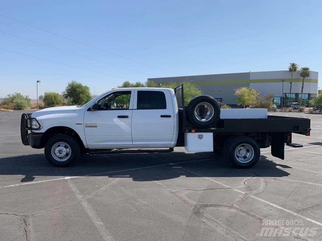 RAM 3500 TRADESMAN Flatbed Trucks