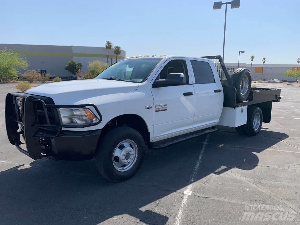 RAM 3500 TRADESMAN Flatbed Trucks