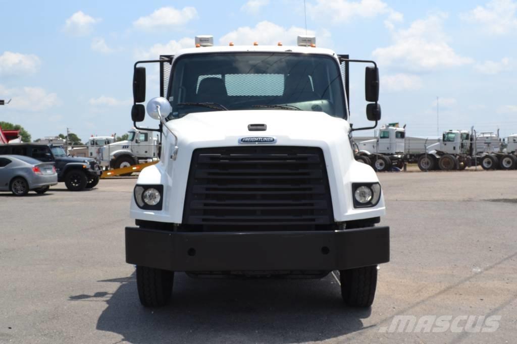 Freightliner 114SD Flatbed Trucks
