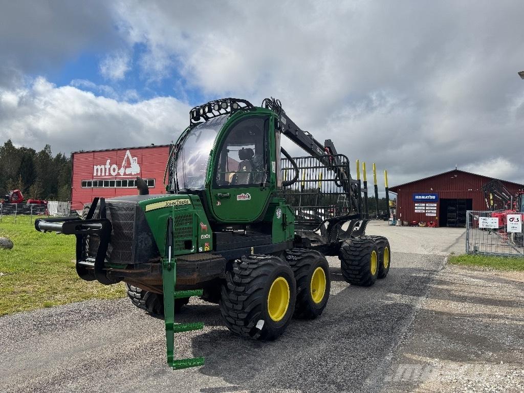 John Deere 810 E Forwarders