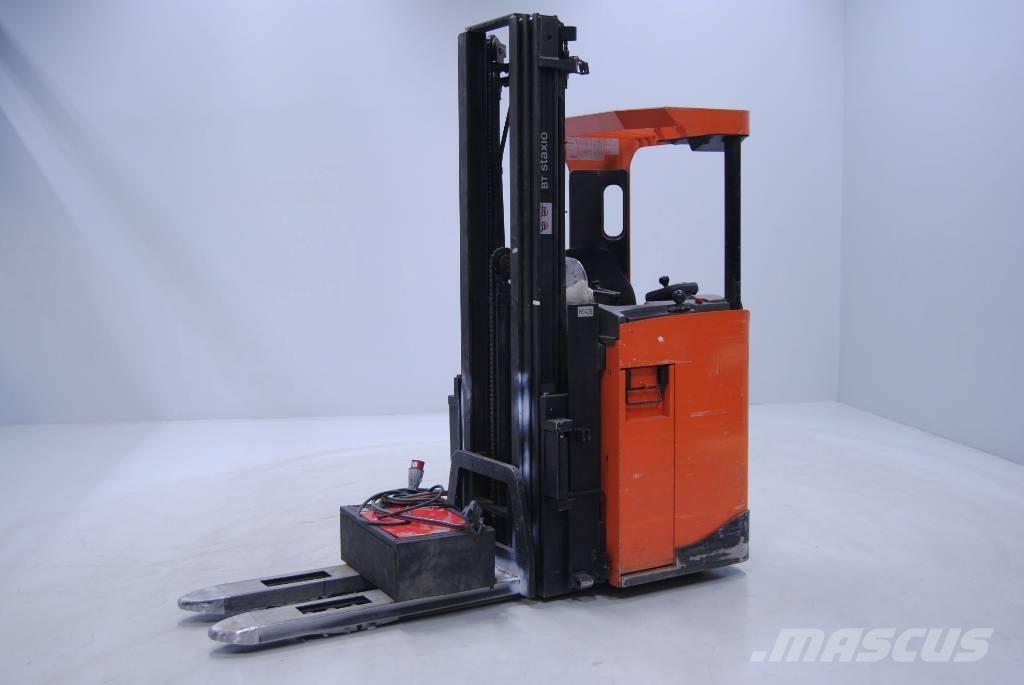 Toyota SRE135L Self Propelled Stackers