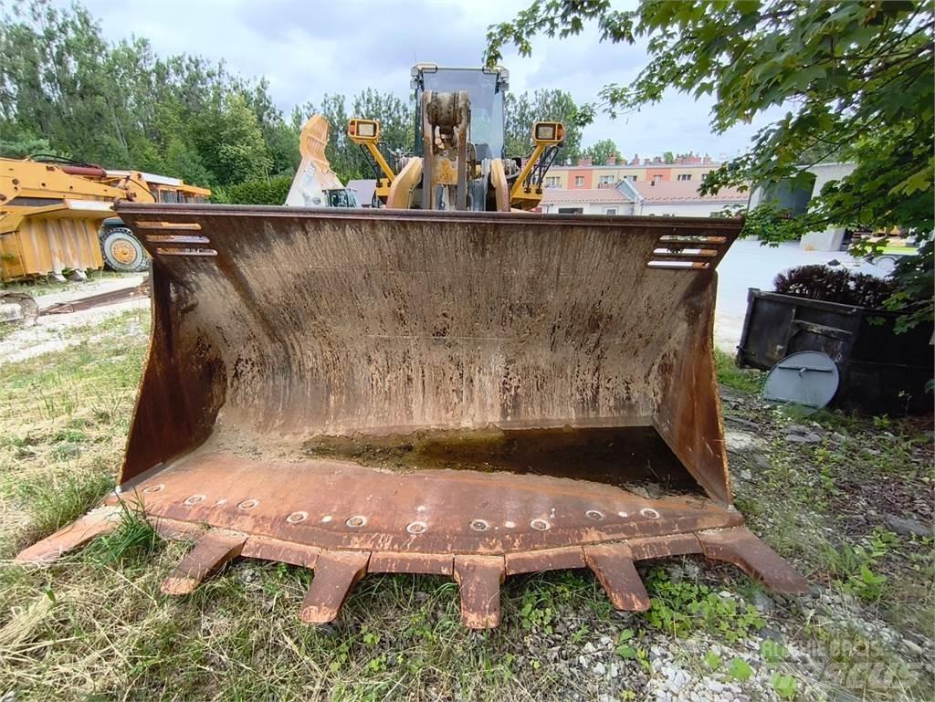 Komatsu WA600-6 Other