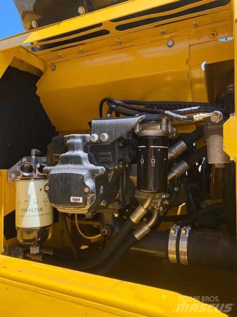 Komatsu pc200- 8 Crawler Excavators