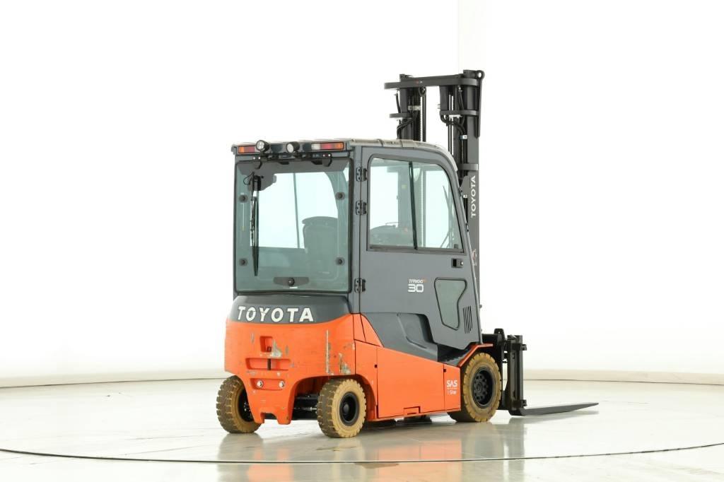 Toyota 8 FBMT 30 Electric Forklifts