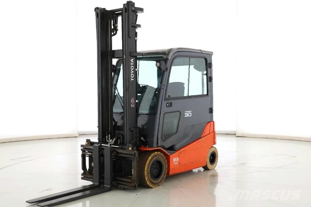 Toyota 8 FBMT 30 Electric Forklifts
