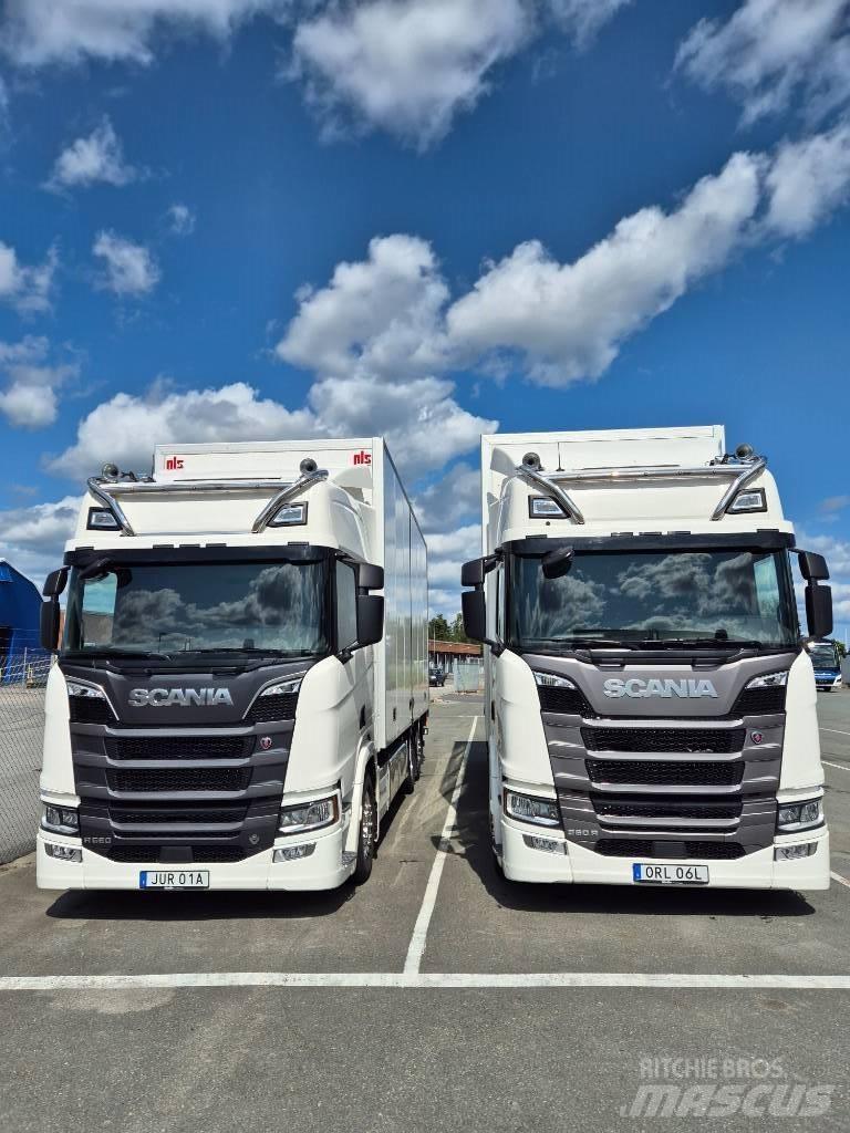 Scania 560R Box trucks