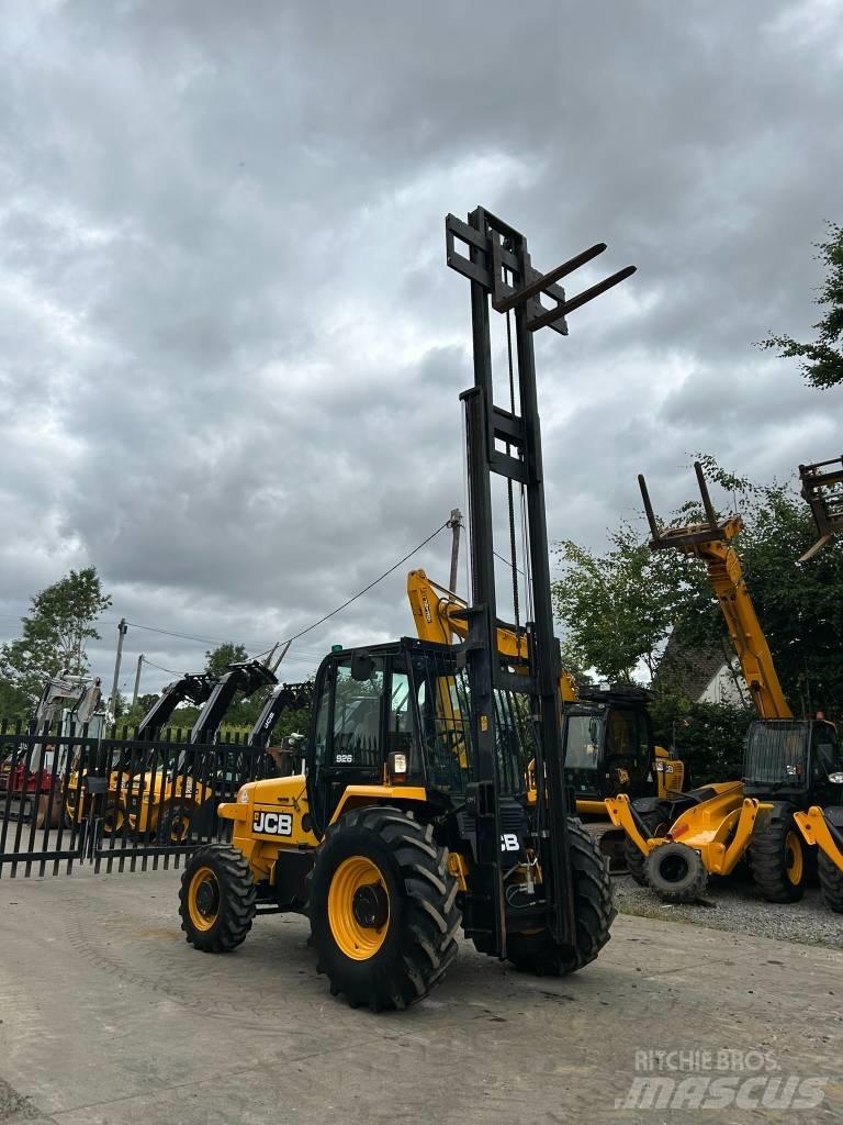 JCB 926 RTFL Rough Terrain Trucks