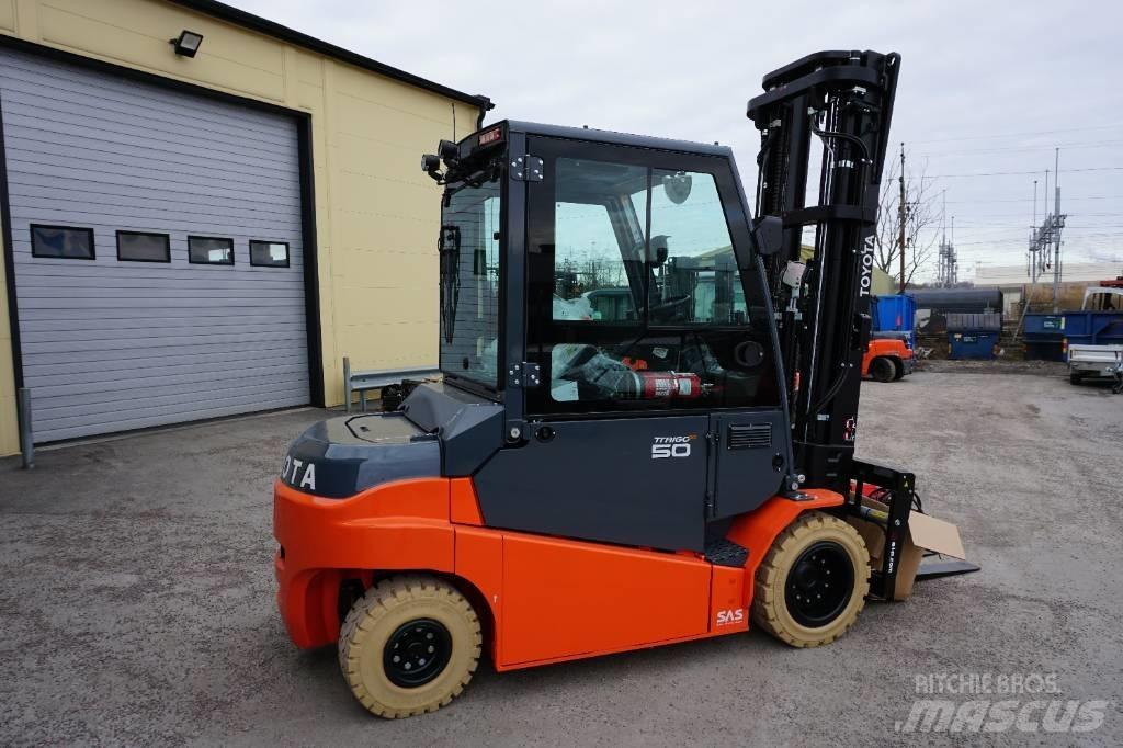 Toyota 8FBMT50 Electric Forklifts