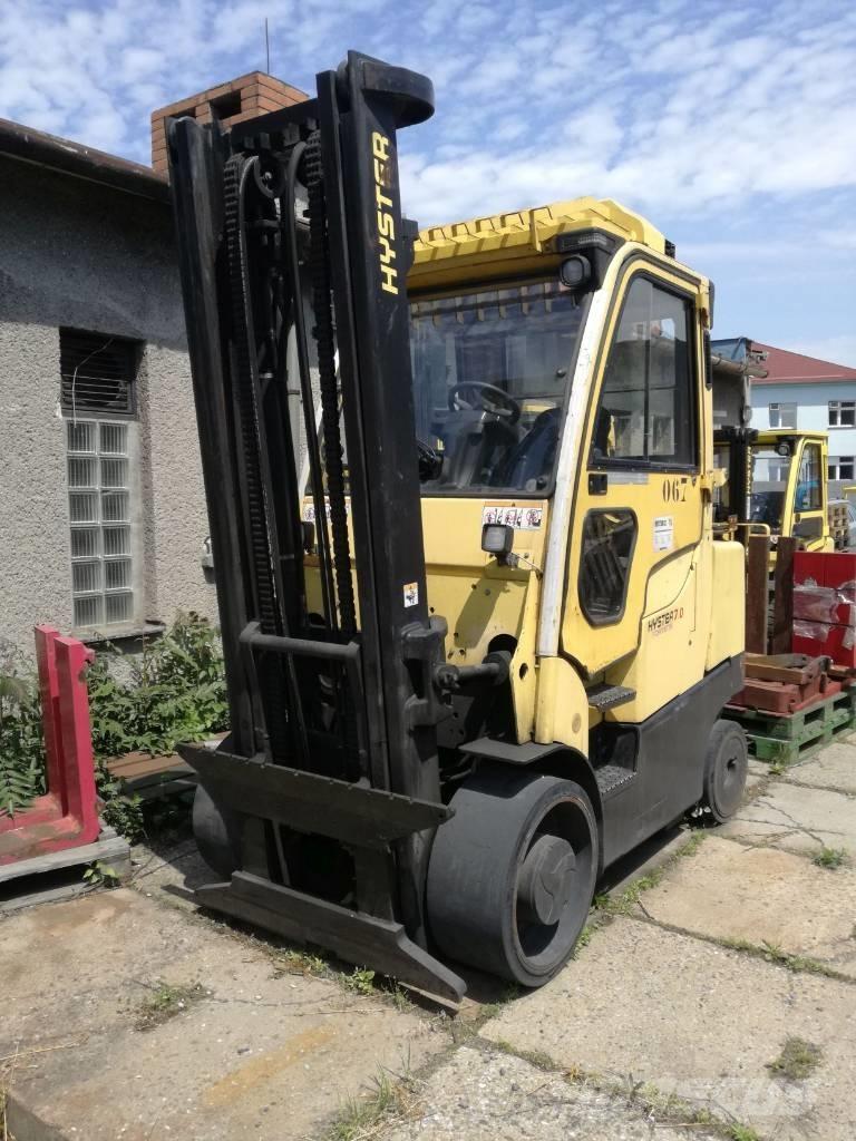 Hyster S7.0FT ROP LPG trucks