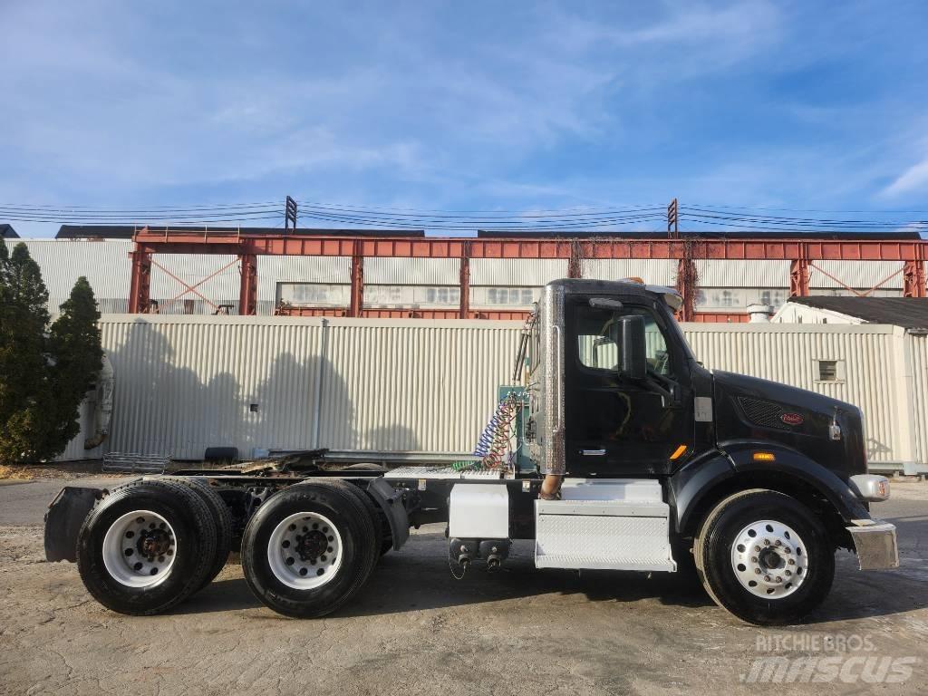 Peterbilt 567 Conventional Trucks / Tractor Trucks