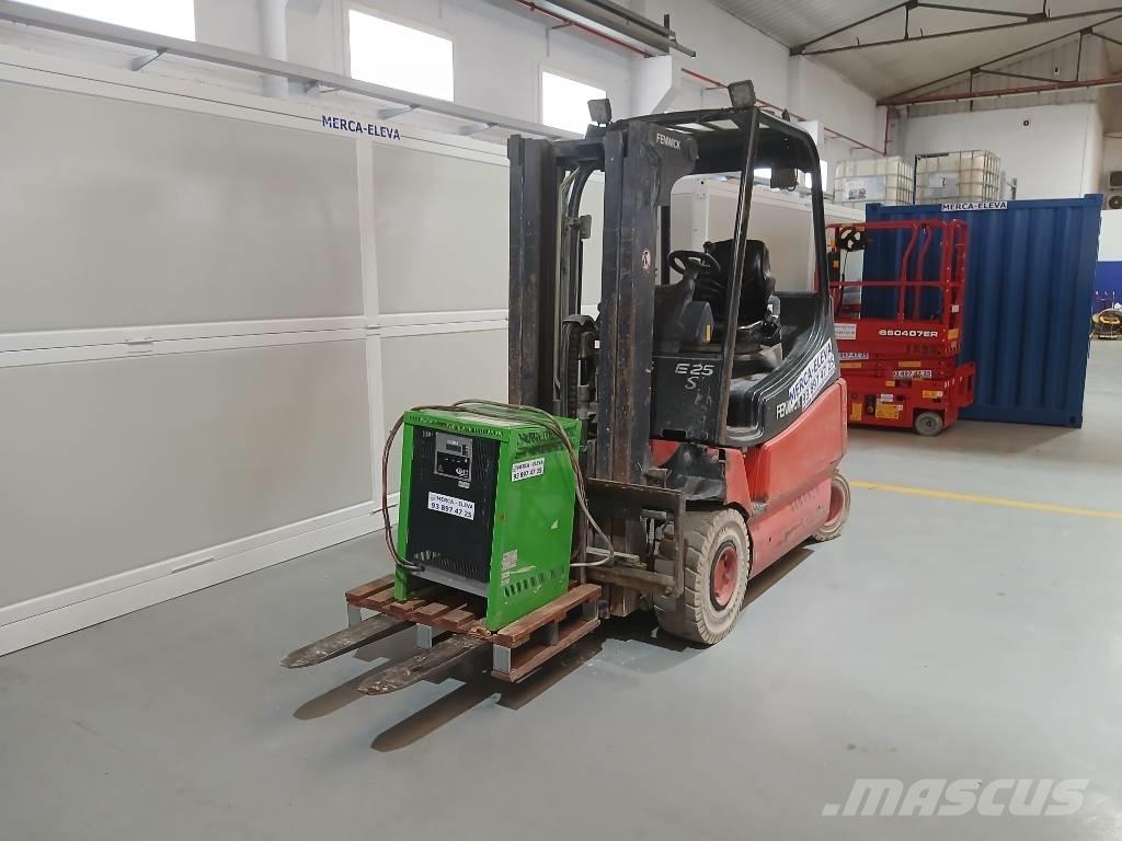 Linde E25/600-336 Electric Forklifts