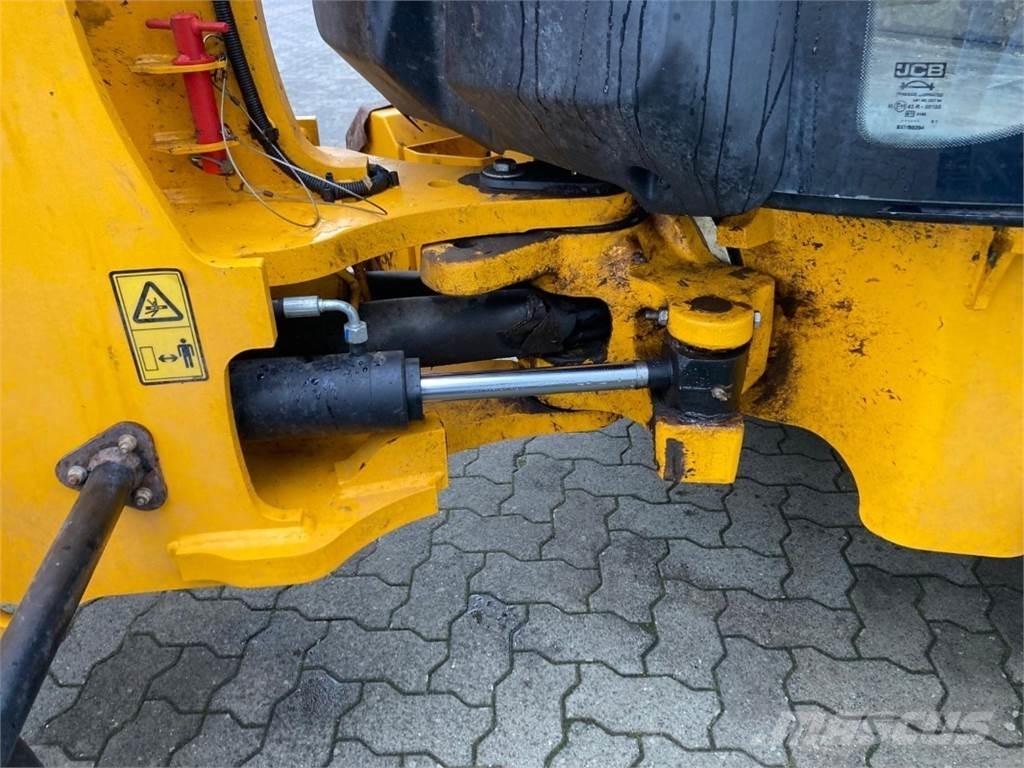 JCB 407 Wheel Loaders