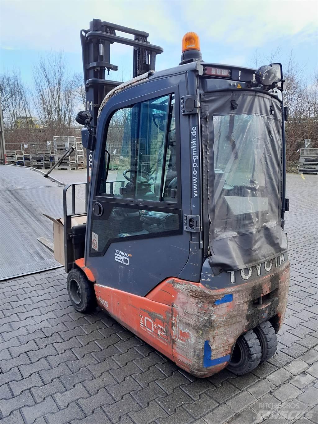 Toyota 8FBE20T Electric Forklifts