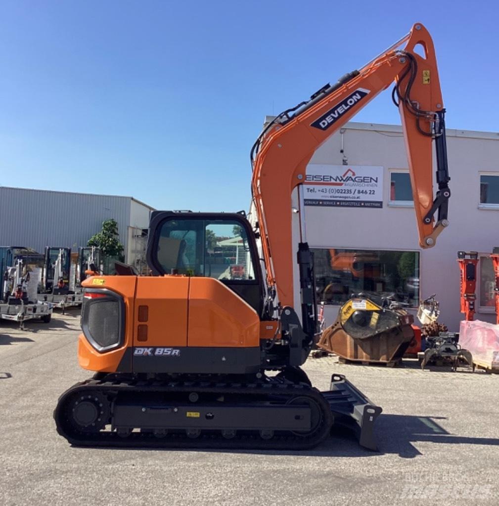 Develon DX85R-7 Mini excavators  7t - 12t