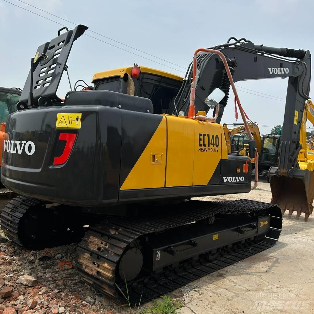 Volvo 140 Crawler Excavators