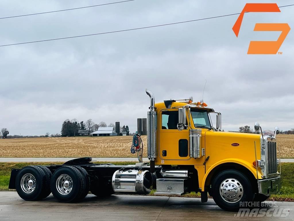 Peterbilt 379 Conventional Trucks / Tractor Trucks