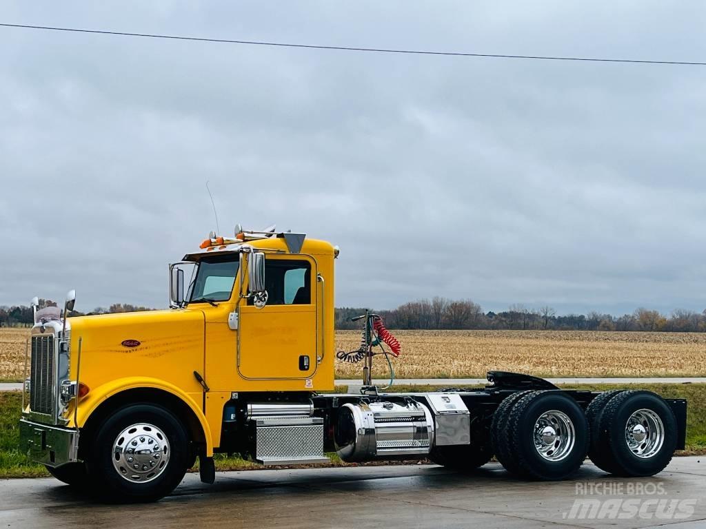 Peterbilt 379 Conventional Trucks / Tractor Trucks