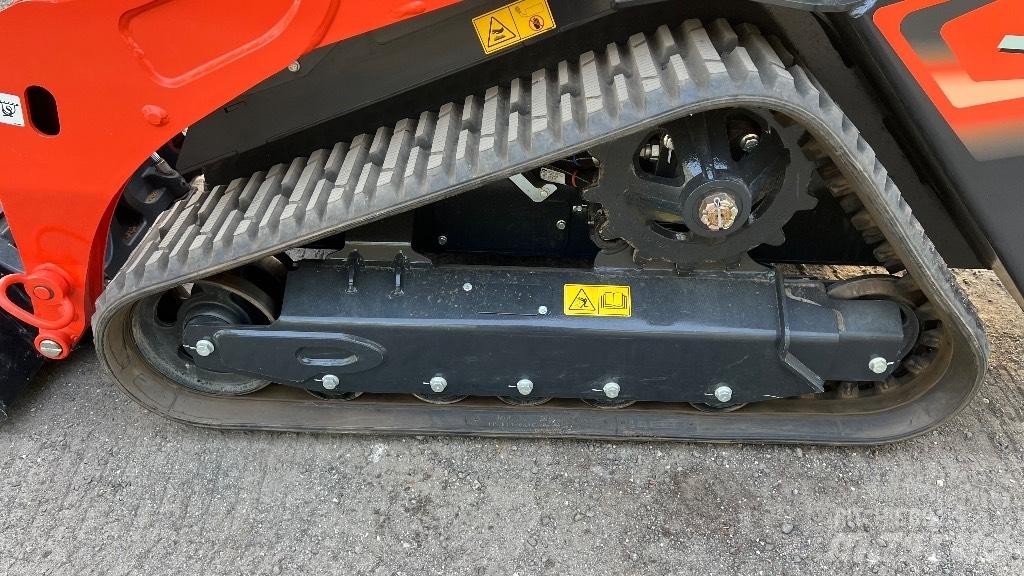 Kubota SCL 1000 Skid Steer Loaders