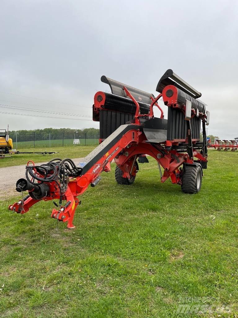 Kuhn Merge Maxx 950 Swathers \ Windrowers