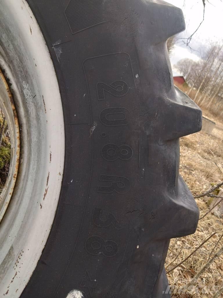 Raju 20.8-38 Tires, wheels and rims
