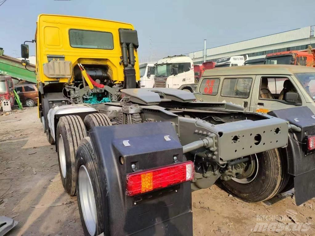 Howo Truck tractor Conventional Trucks / Tractor Trucks