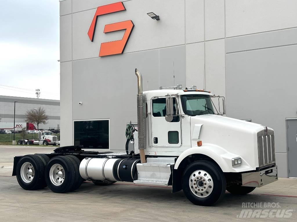 Kenworth T 800 Conventional Trucks / Tractor Trucks