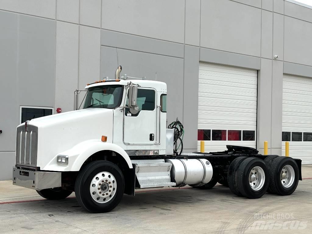 Kenworth T 800 Conventional Trucks / Tractor Trucks