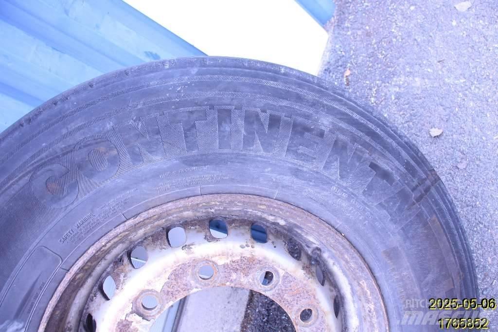  Entreprenad Däck Tires, wheels and rims