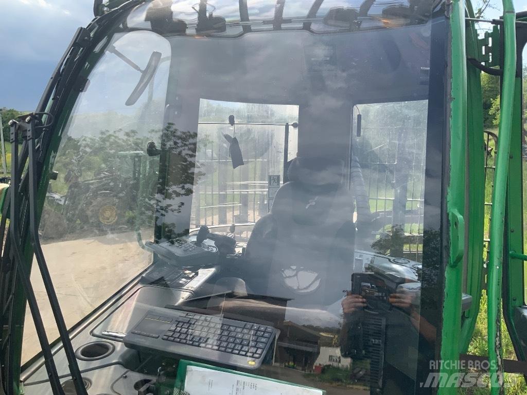 John Deere 1510 E Forwarders