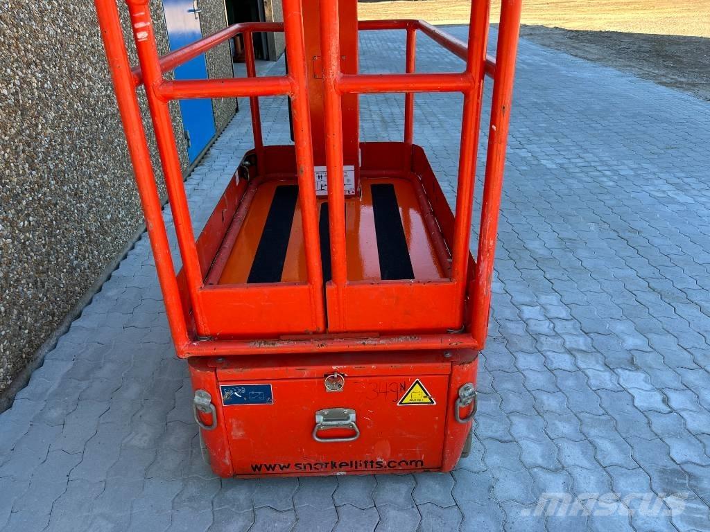 Snorkel TM 12 Vertical mast lifts
