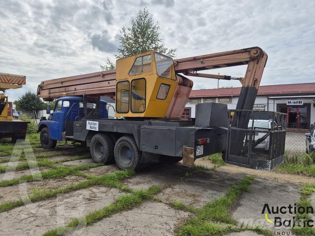 Tatra MPT27 Mobile and all terrain cranes