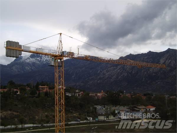 Potain MD 125 A Tower Cranes