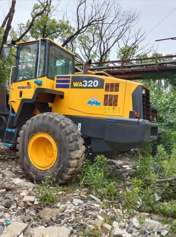 Komatsu WA 320-5 Wheel Loaders
