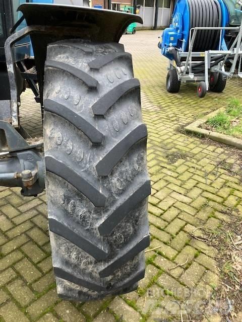 BKT cultuurwielen Tires, wheels and rims