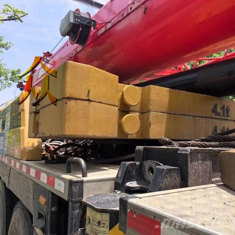 Sany STC 800 Mobile and all terrain cranes