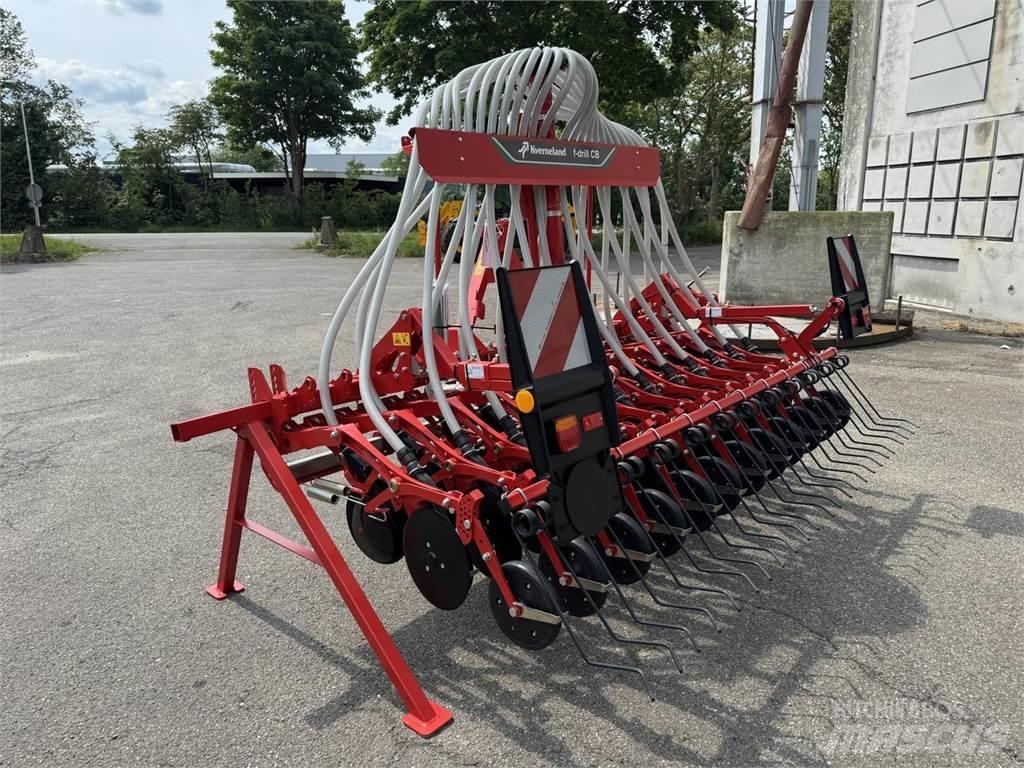 Kverneland CB 3000 Farm Drills